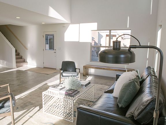Great natural light!  