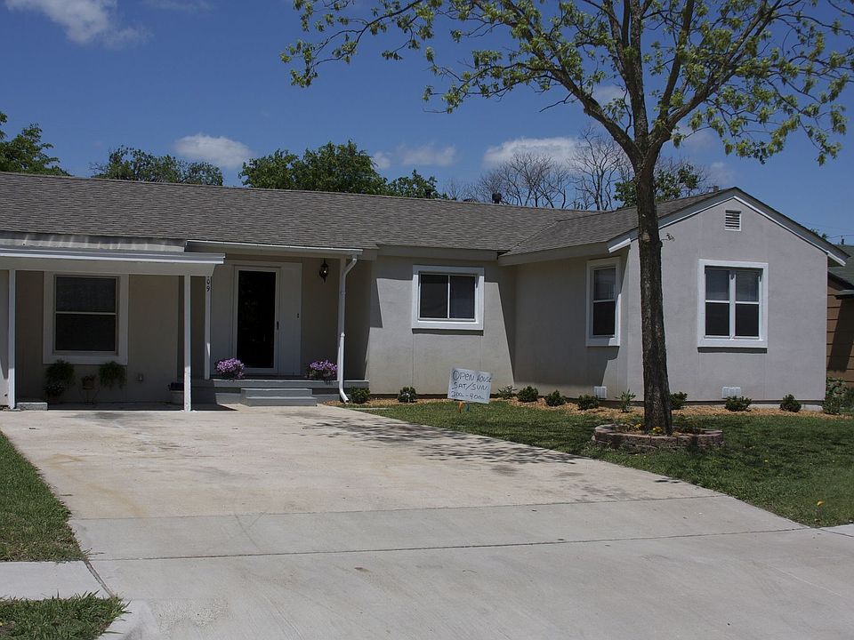 1st image of 1409 Davis Blvd