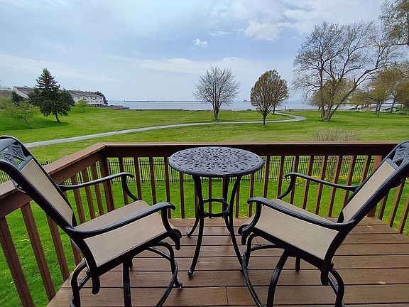 2nd image of 368 Lakefront Blvd