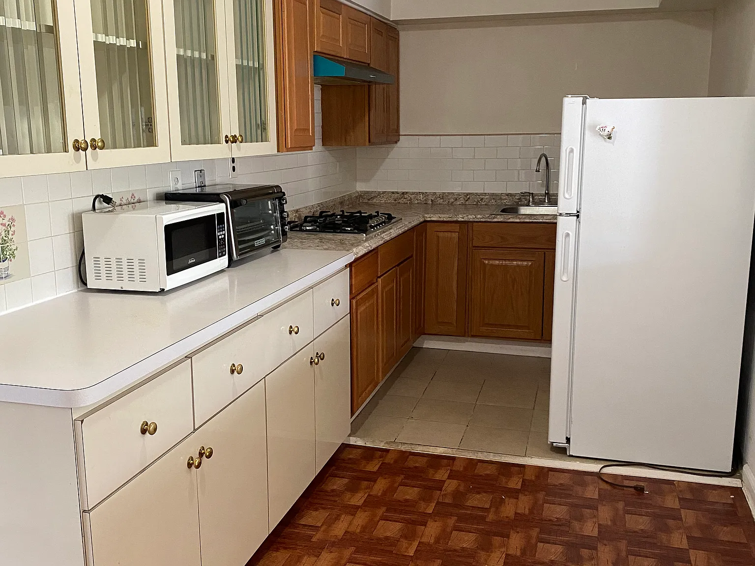 2 bed, 820 sqft, $2,400 — Photo 4