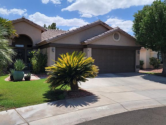 3rd image of 1233 W Lantana Dr