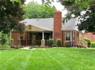 201 Patton Dr, Coraopolis, PA 15108