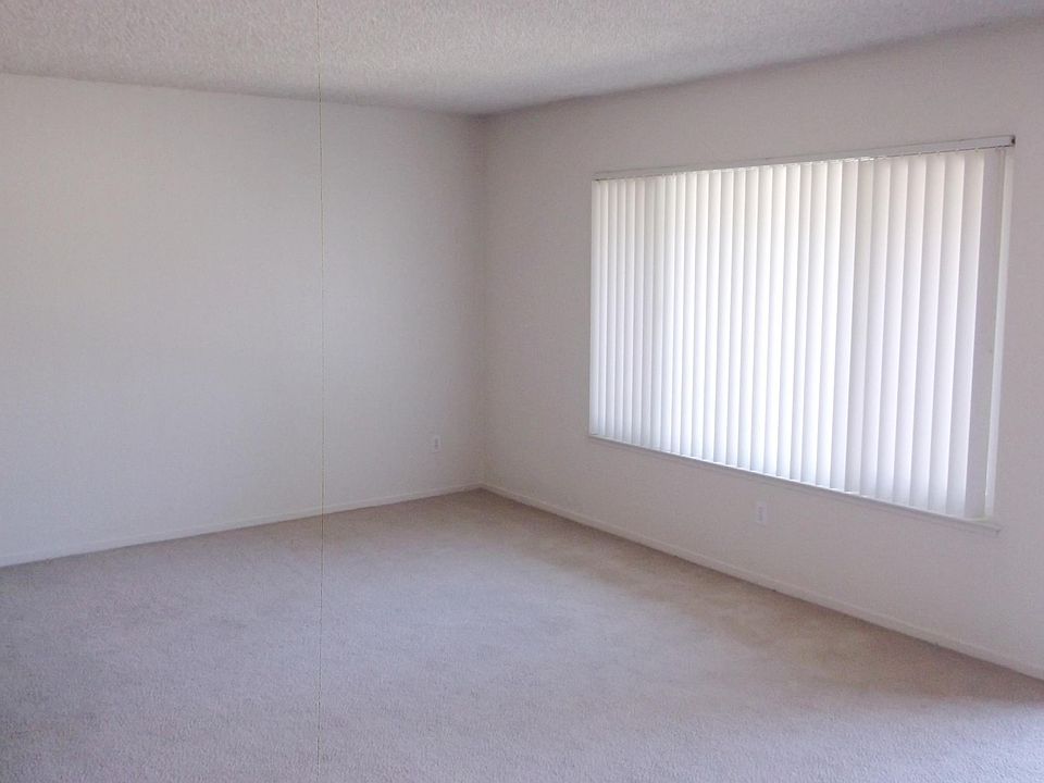 1st image of 5725 N Maroa Ave #220