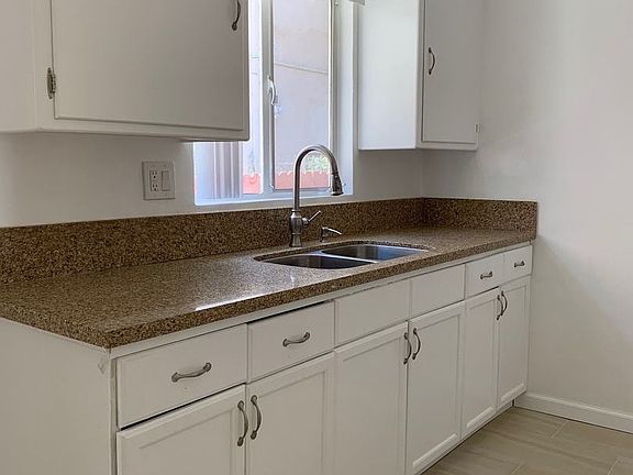 3rd image of 1610 Armacost Ave #6391386