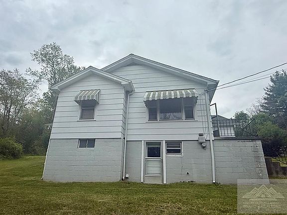 2nd image of 2770 Maple Acres Rd