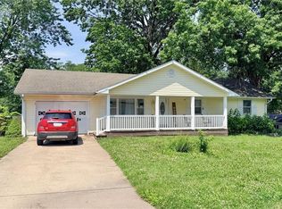 1726 Deringer Dr, Chillicothe, MO 64601