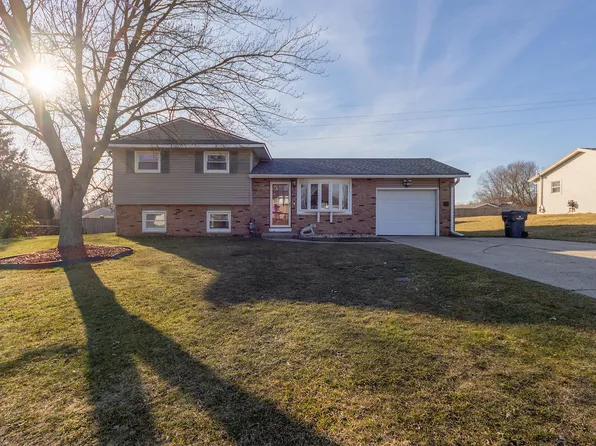 1193 Magnolia St, Kalamazoo, MI 49048