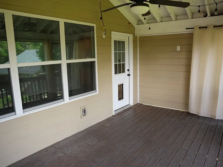612 Nevins Pl — Photo 13