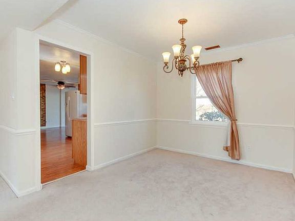 5th image of 3924 Topaz Ln