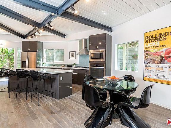 4th image of 8584 Wonderland Ave