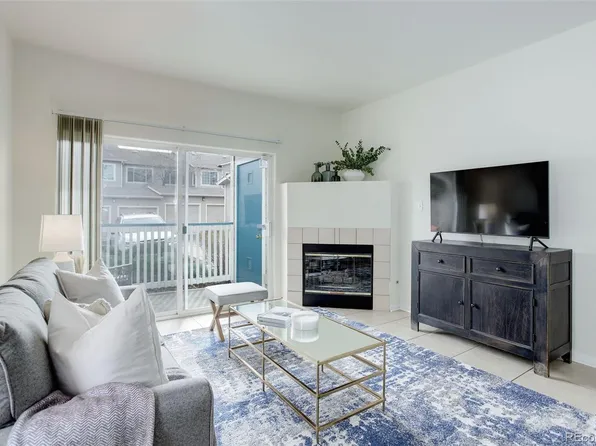 8415 Pebble Creek Way #102, Highlands Ranch, CO 80126