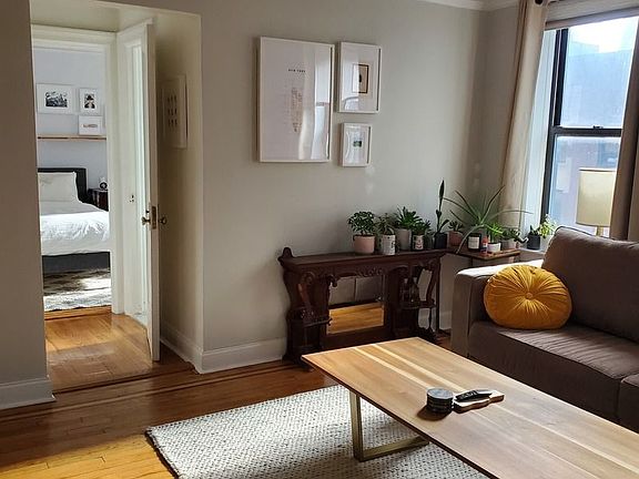 3rd image of 427 W 51st St APT 5I