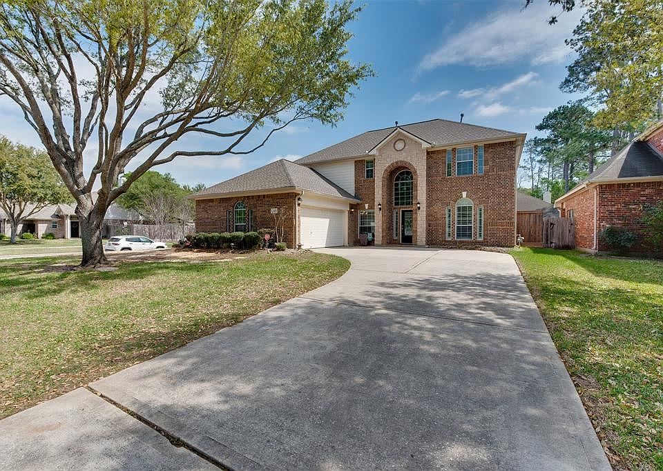 1st image of 2614 Forest Lake Trl
