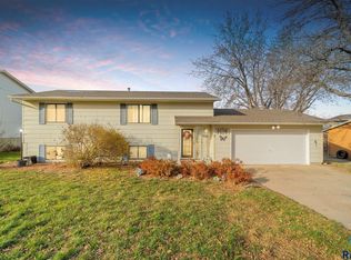 2116 E Tricia Ln, Sioux Falls, SD 57103
