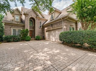 5622 Larson Ln, Charlotte, NC 28270