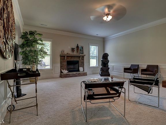 5th image of 124 Telfair Ln
