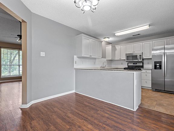 5th image of 12926 Westglen Dr