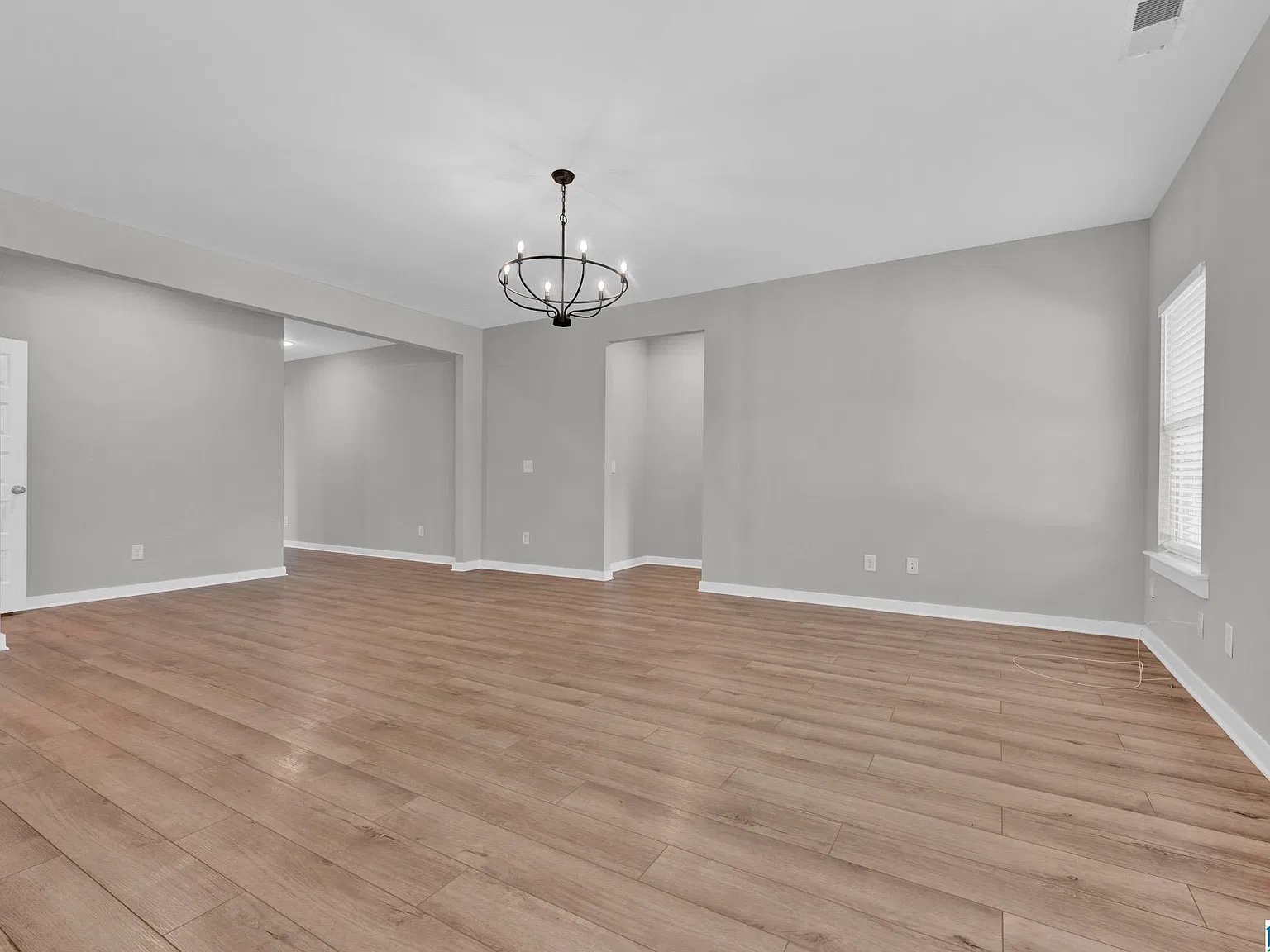 4 bed, 2.0 bath, 1880 sqft, $1,785 — Photo 4