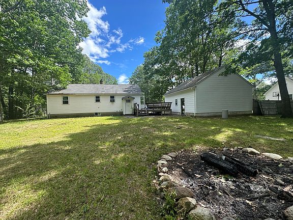 5th image of 32 Pierce Avenue