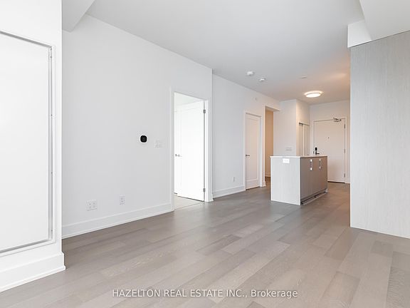 5th image of 8 Manor Rd W #603