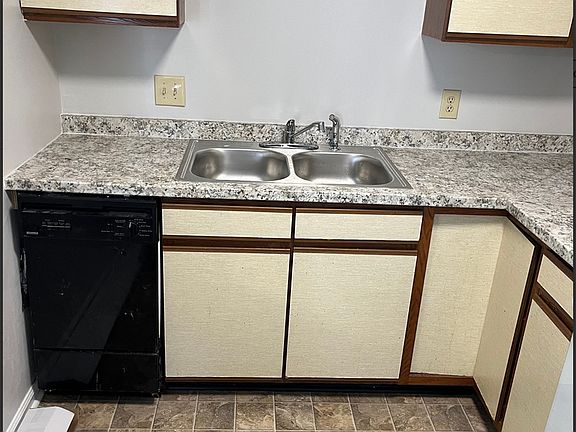 5th image of 325 Campbell St #B-6