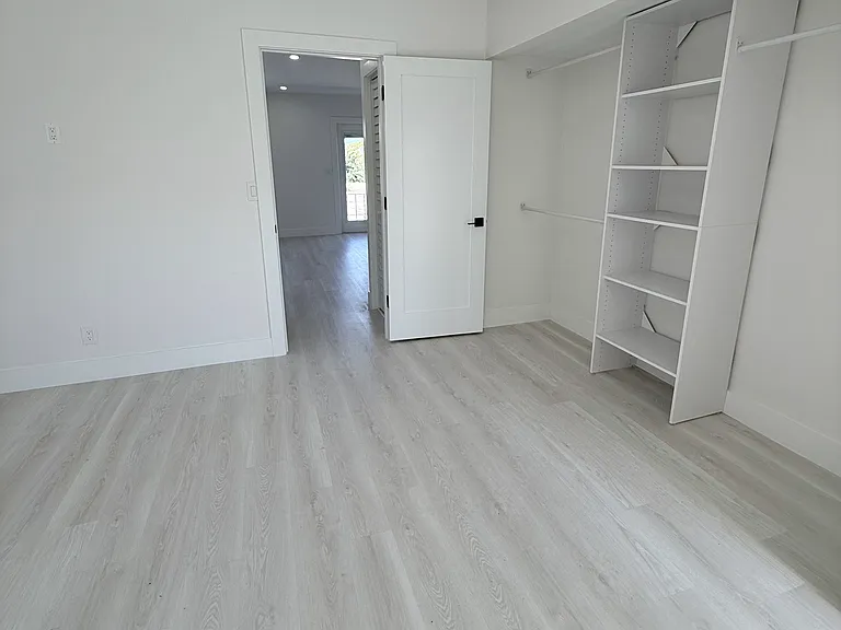 5909 S Dixie Hwy #B — Photo 7
