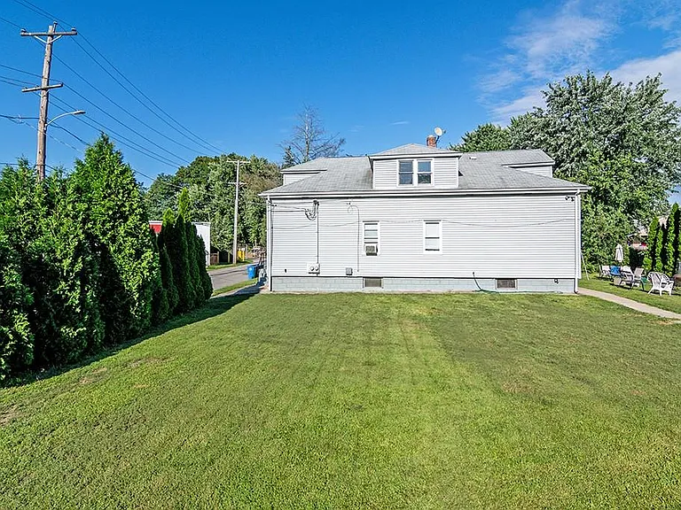 5 Pomham St #2 — Photo 9