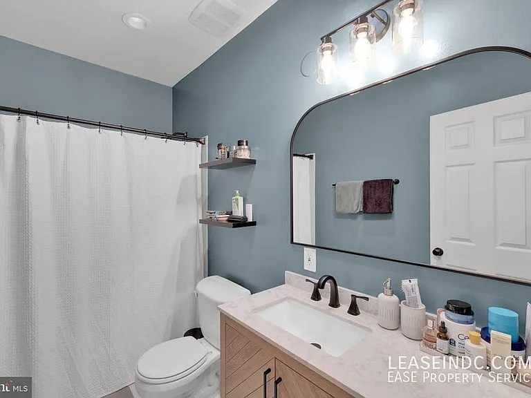 1241 I St NE — Photo 26
