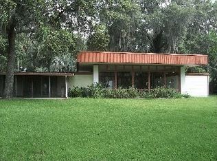 7000 Lakeshore Dr, Gainesville, FL 32641