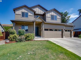 415 E 8th St, La Center, WA 98629