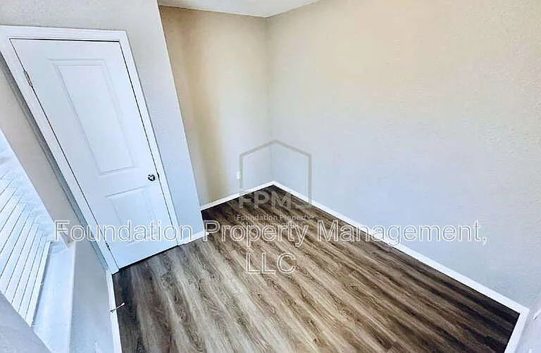 276 W Davant Ave — Photo 8