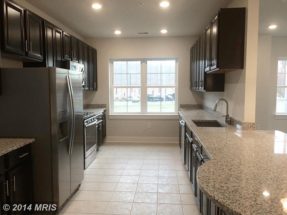 2nd image of 9521 Bastille St #10519