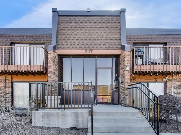 717 Killarney Ct APT 2D, Schaumburg, IL 60193