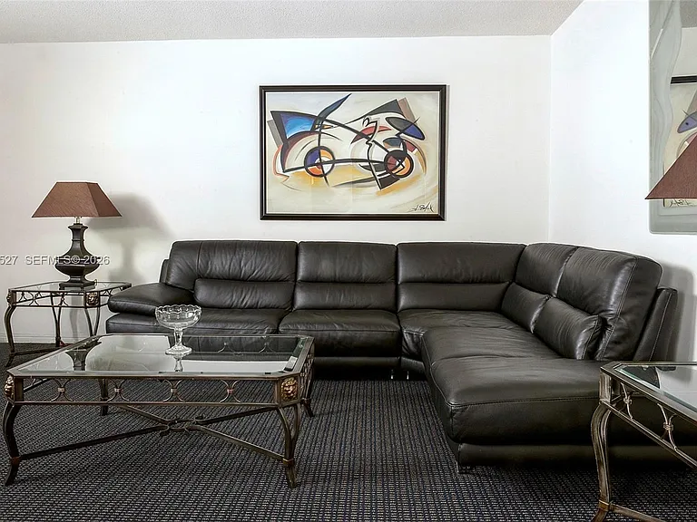 1748 Rodman St #117 — Photo 2