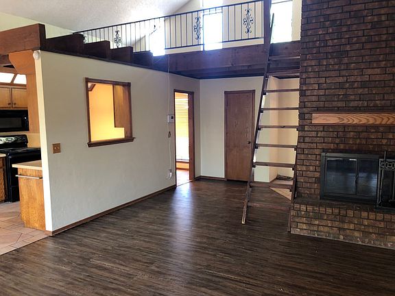 4th image of 500 NE 14th St