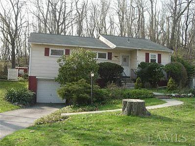 3rd image of 265 Crest Dr