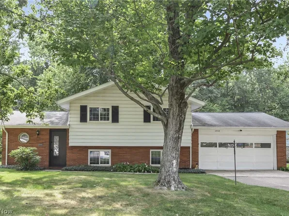 4958 Hampton Dr, North Olmsted, OH 44070