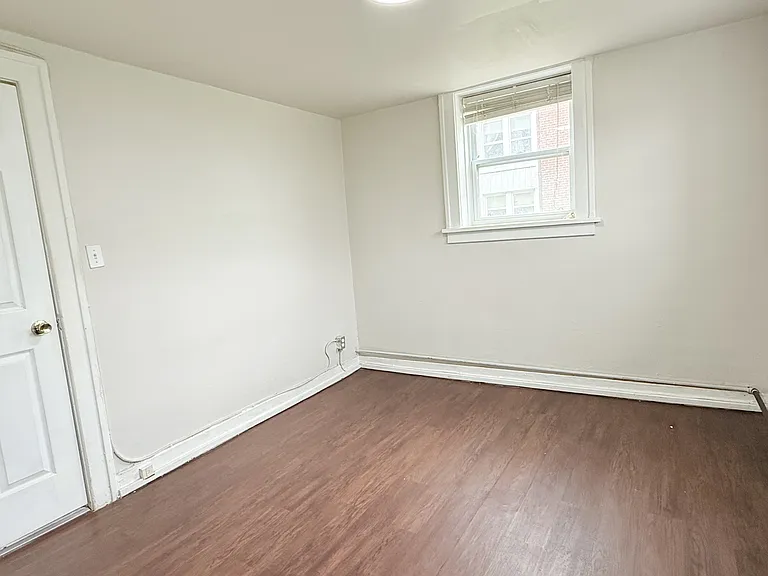 1518 University Ave — Photo 11