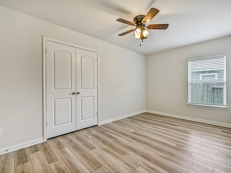 23144 Shakespeare Dr — Photo 18