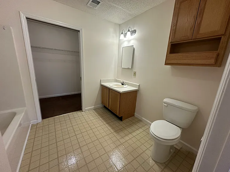 683 Grant St #Q — Photo 7