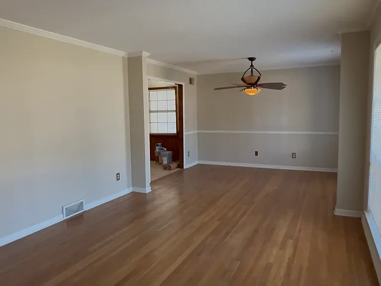 3611 Naylor Dr — Photo 4