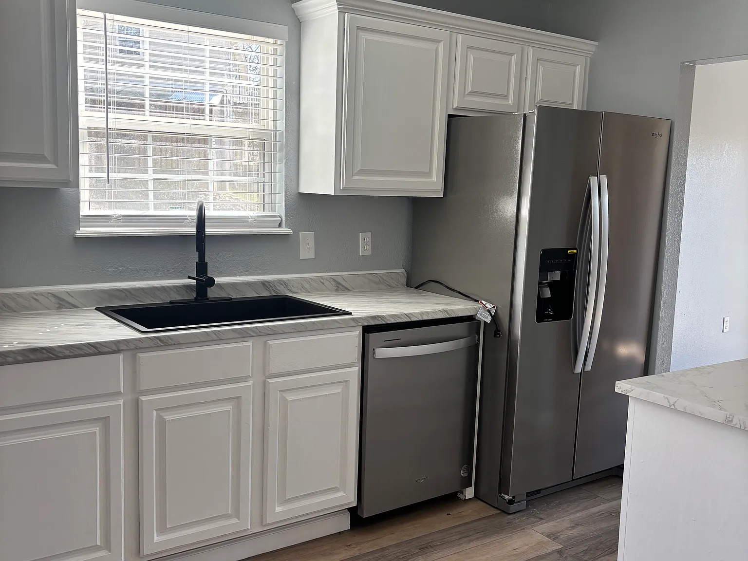 2 bed, 1100 sqft, $1,200 — Photo 2