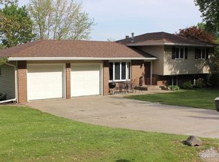 5110 Nobis Ct, Davenport, IA