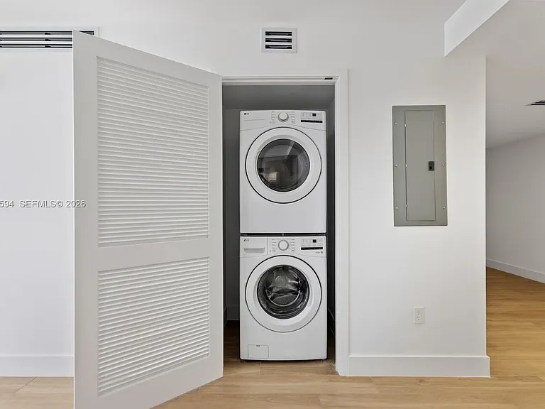 90 NE 32nd St #506 — Photo 16