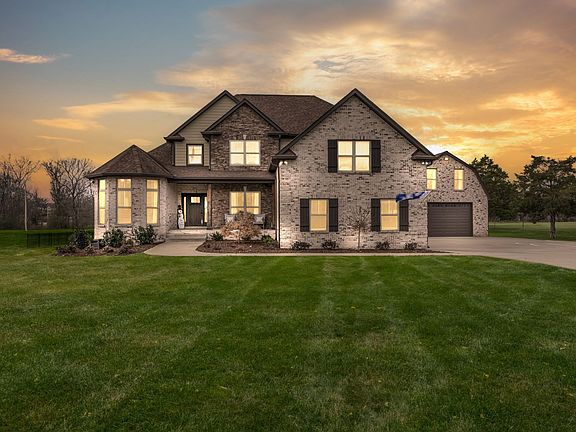 2nd image of 209 Kirk Ln