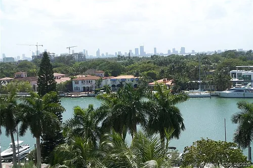 5161 Collins Ave #806 Photo 1