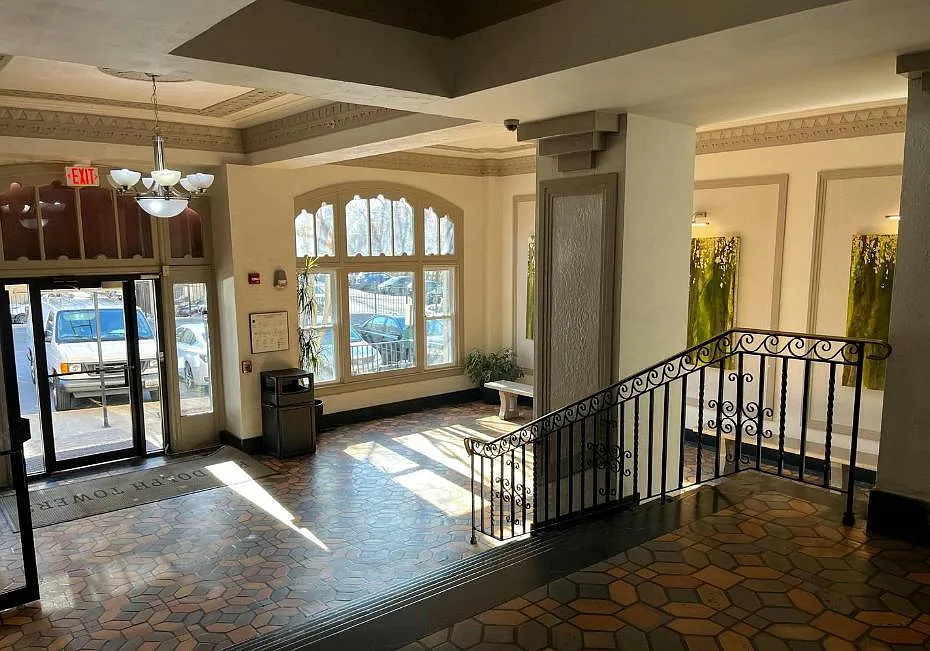 1 bed, 800 sqft, $2,000 — Photo 2