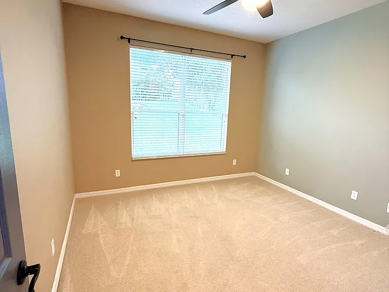 1672 Turnstone Way — Photo 32