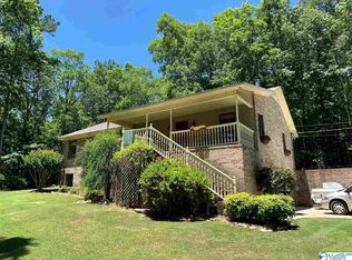 490 Aqua Vista Dr W, Gadsden, AL 35901