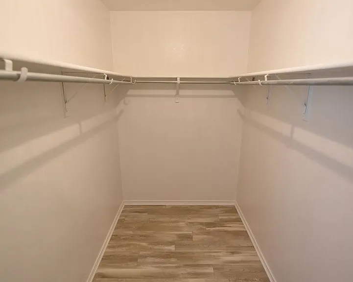 421 Stanley Falls Dr — Photo 12